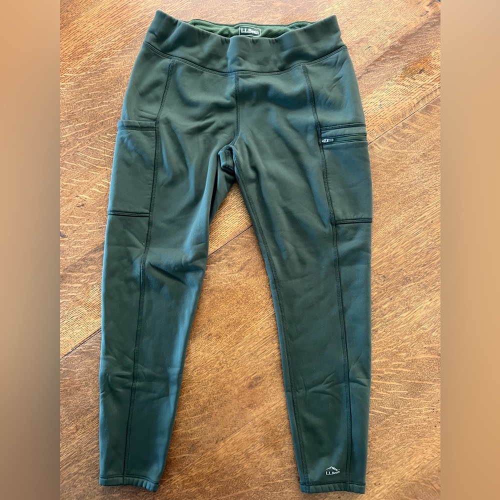LL bean Women's PrimaLoft ThermaStretch Fleece Pocket Tights, Mid-Rise. - Picture 2 of 5